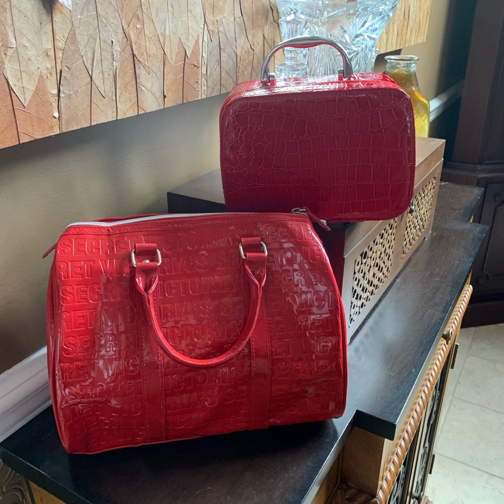 Victoria Secrets Make-Up Bags!